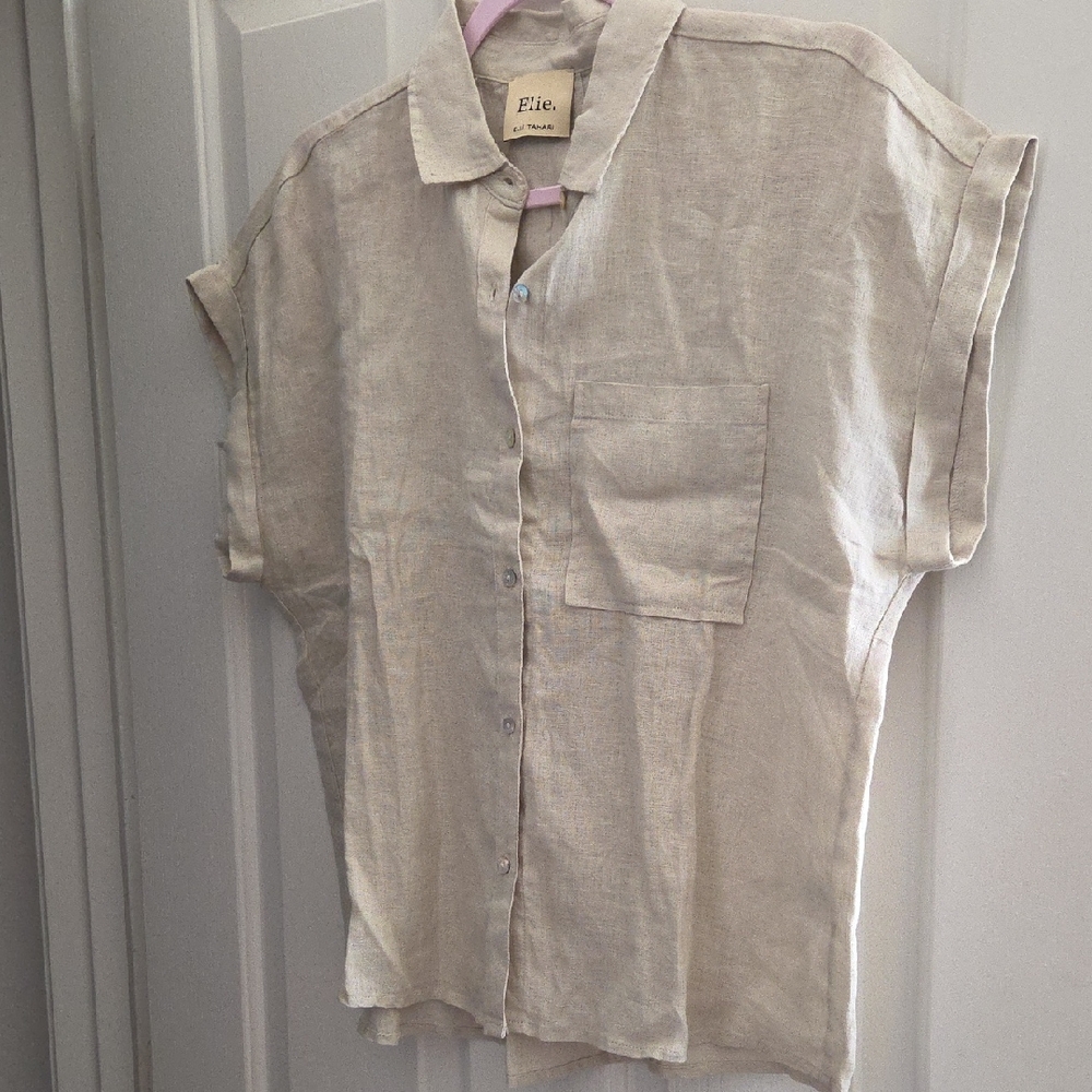 Elie Tahari 100% Linen Button Down Top